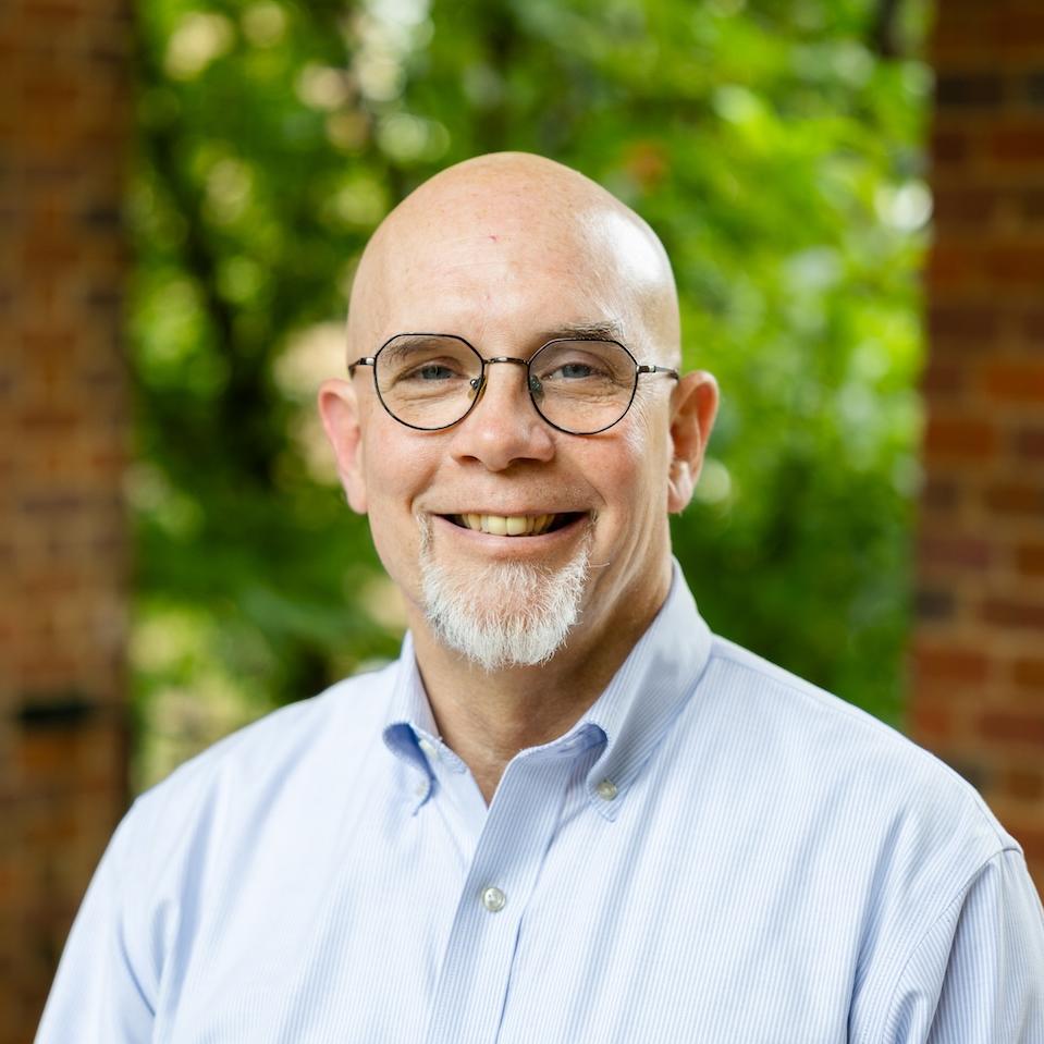 Robert G. Kelly Headshot