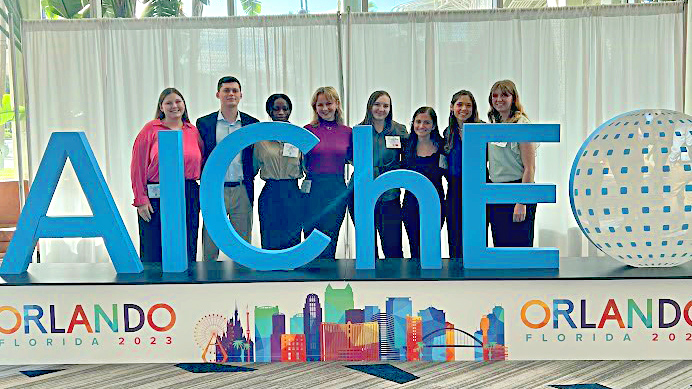 Undergraduate and graduate students in chemical engineering at UVA participated in the American Institute of Chemical Engineers Annual Meeting in November 2023.