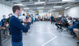 Nicola Bezzo talks to students