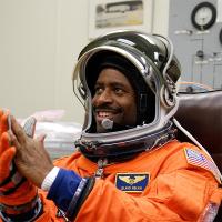 Alumnus Leland Melvin