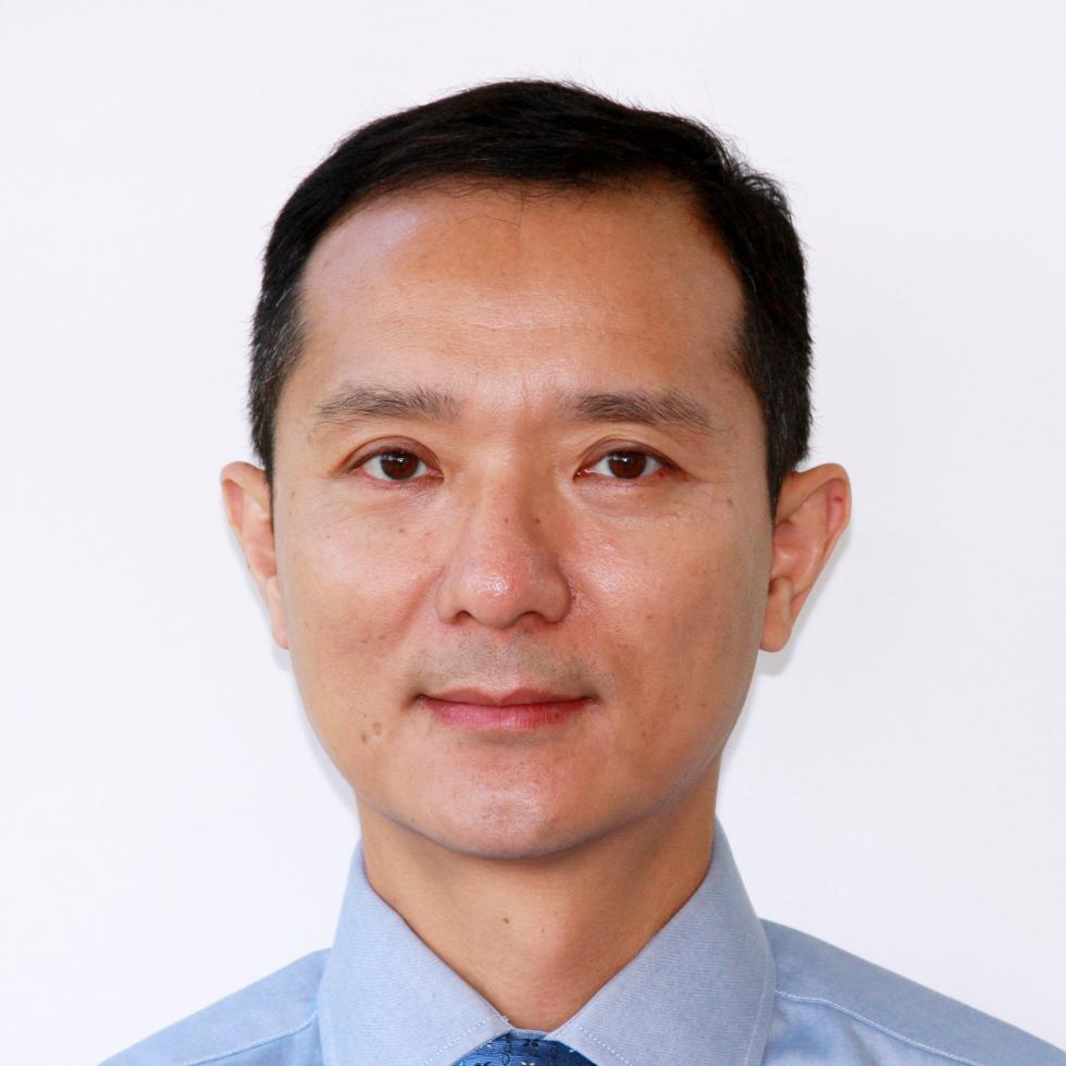 Haibo Dong headshot photo