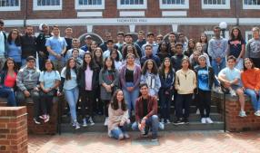 Students gathered in front of Thornton Hall during the Juntos Podemos event